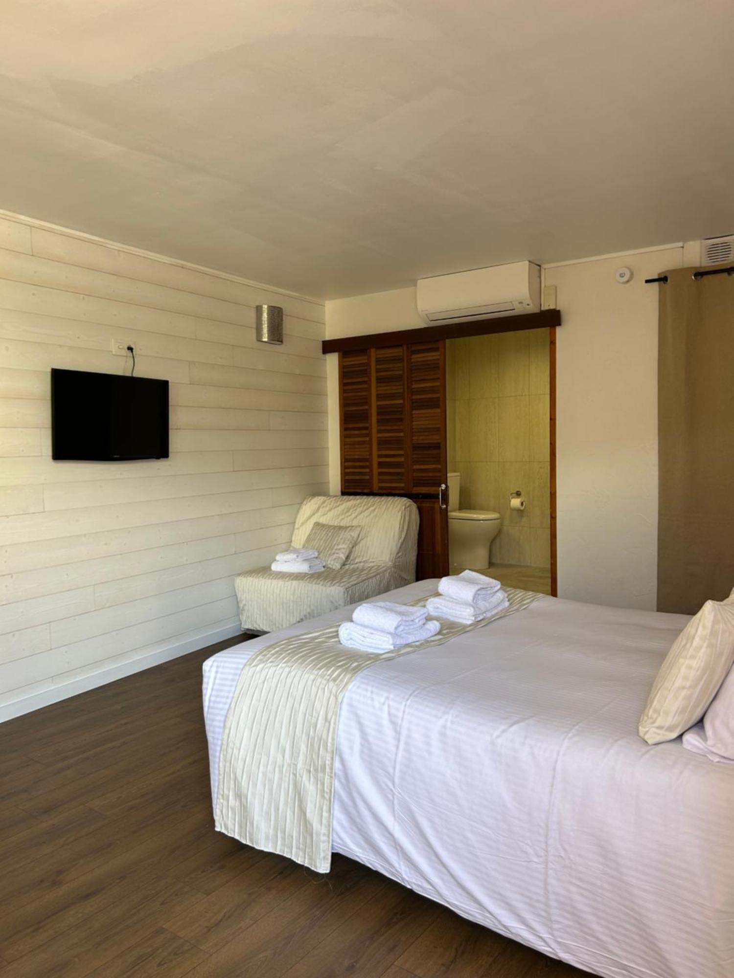 Logis Hotel De La Clape Narbonne-Plage Dış mekan fotoğraf